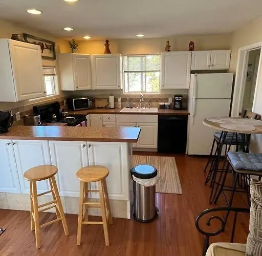 Cheerful Pet-Friendly Bungalow Right In Town