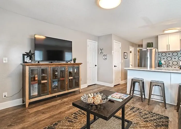 Heart Of Westport 1Br