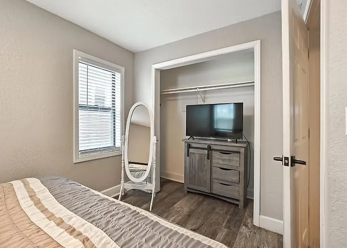 Heart Of Westport 1Br