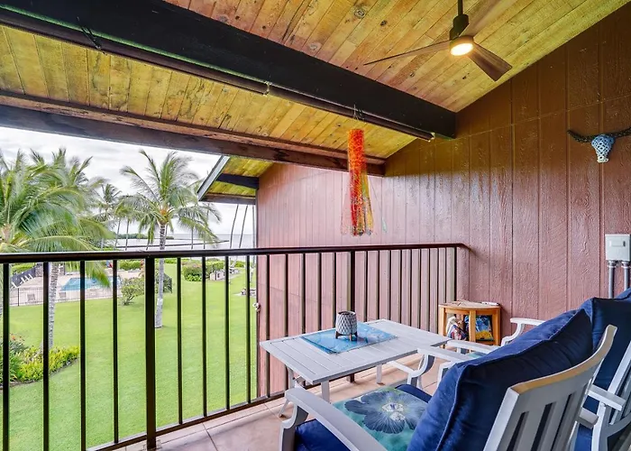 Kaunakakai Vacation Rental W/ Pool Access & A/C!