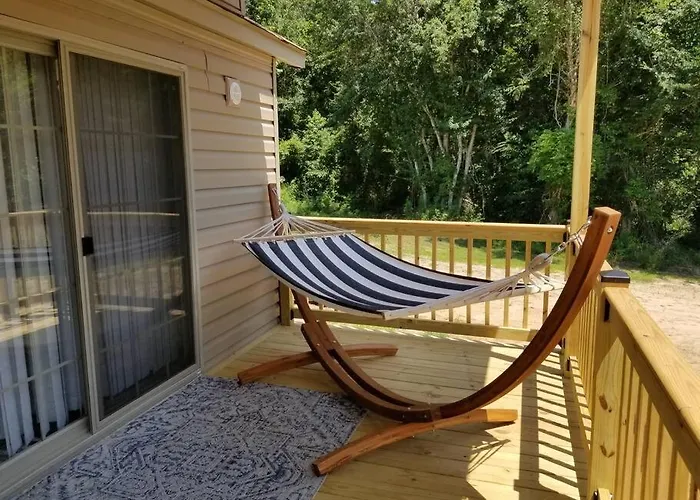Tiny Home With Hammock Loft Bbq And Yard