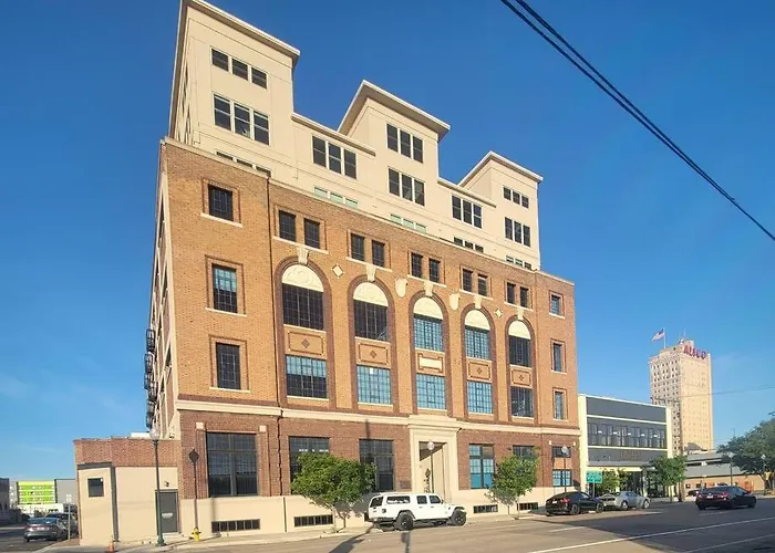 Silo View - Heart Of Downtown