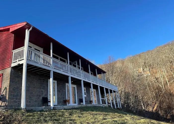 Overlook Lodge