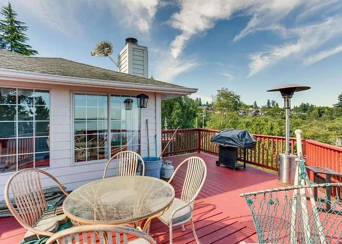 Federal Way Vacation Rental: Bay & Mountain Views!