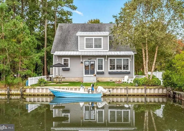 Waterfront Home & Golf Getaway
