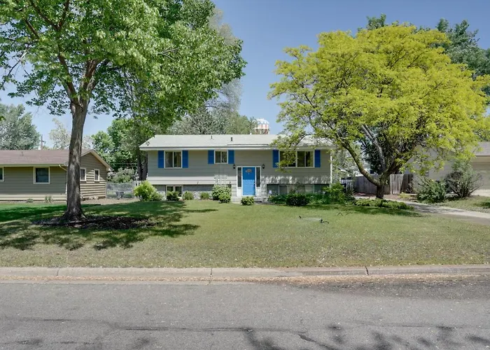 Pet-Friendly Minneapolis Apt Near Shops & Dining!