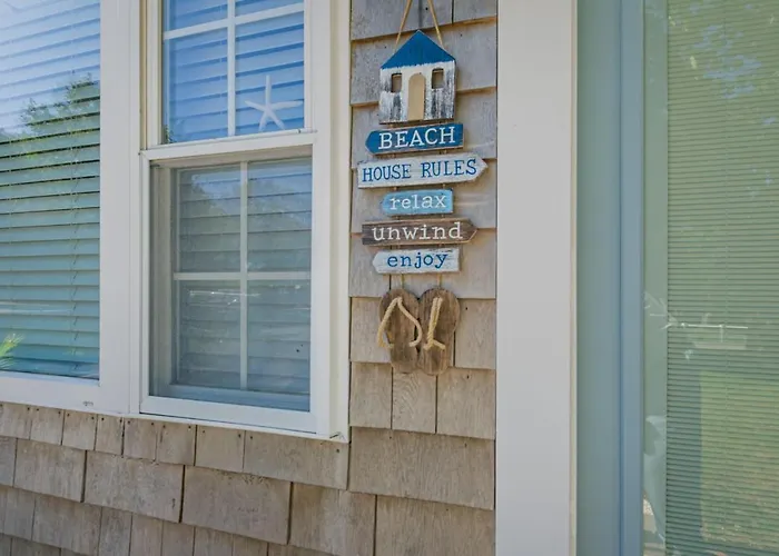 Newly Remodeled Home In Scorton Shores With Central Ac