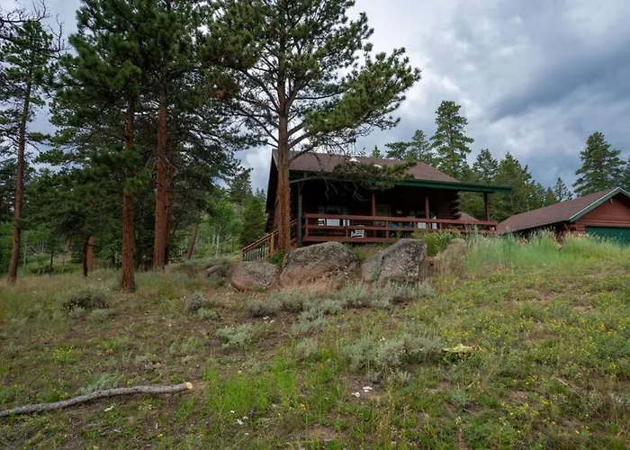 Warm Woodland Getaway With Land