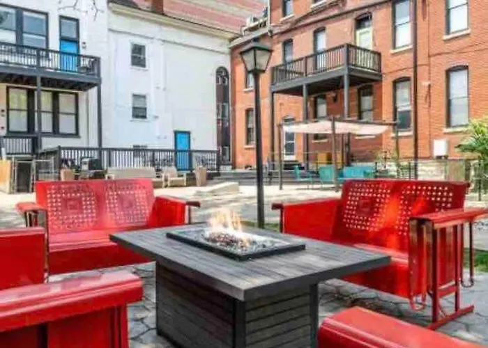 2Br Unit W/ Cinema Room In Nulu