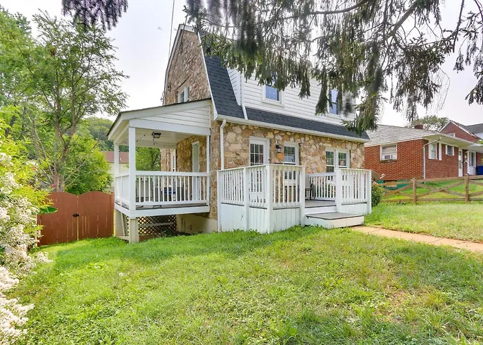 Chic Front Royal Retreat Near Shenandoah River!