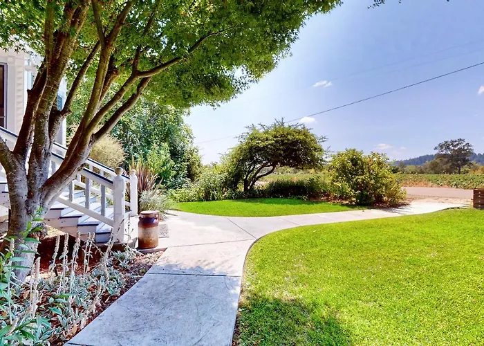 Magnolia Ranch Vineyards