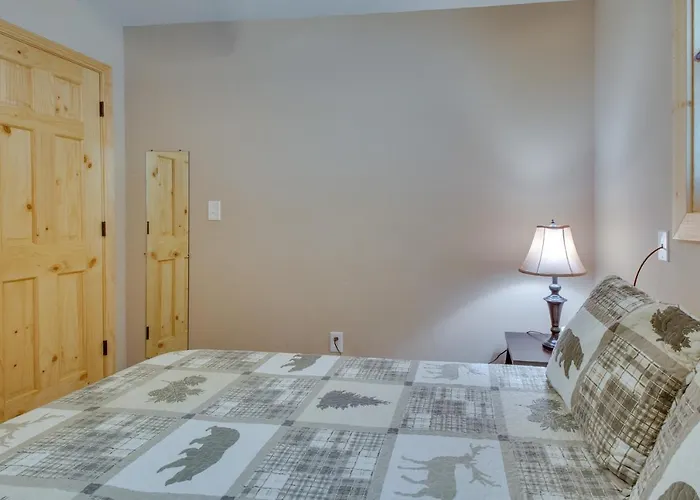 Van Buren Condo Near Boating, Hiking & Golfing!