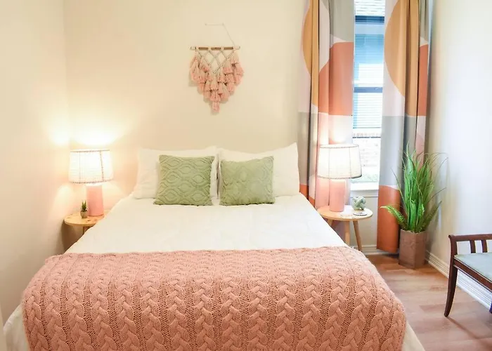 Pet Friendly, King Bed, Fire Pit