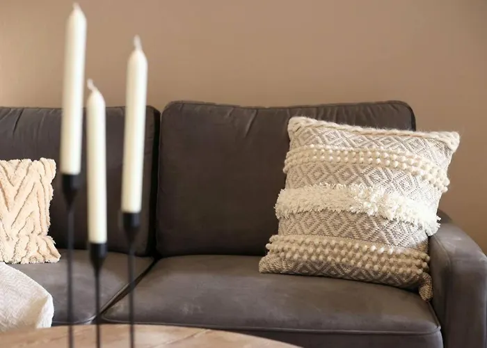 Stylish Sanctuary King Beds Upscale Condo