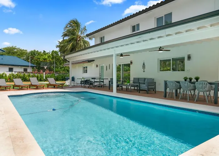 Prime Spot - Minutes Hard Rock Stadium, Pool, Bbq, Mini Golf L63