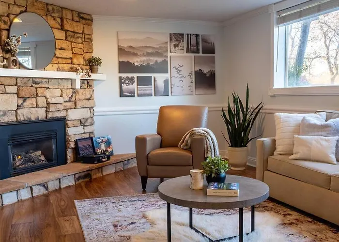 Cottonwood Heights - Lower Level Of Mountain Home!