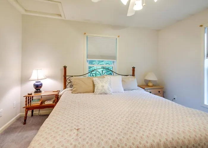 Cozy Campton Home: 10 Mi To Tenney Mountain Resort
