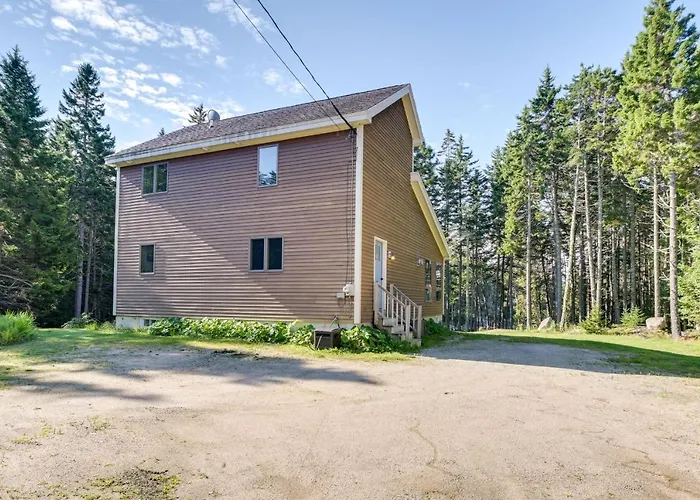 Waterfront Deer Isle Retreat W/ Fire Pit!