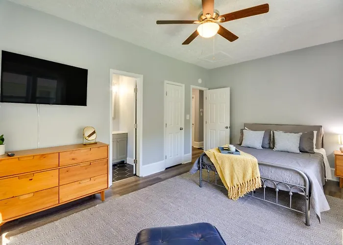 High Point Vacation Rental W/ Private Deck & Yard!