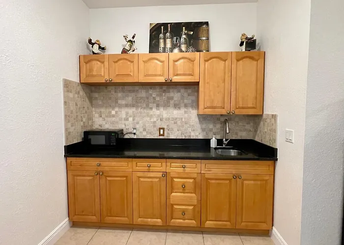Paradise In Brandon With Luxurious 6 Person Spa