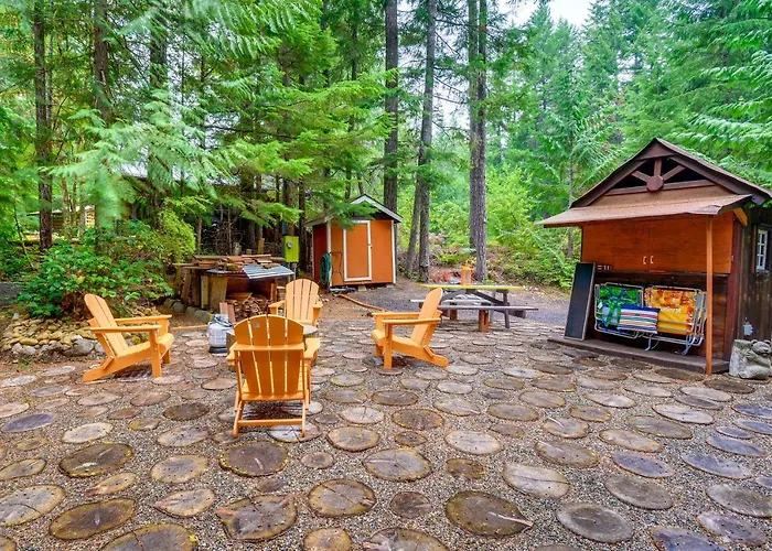 Adorable A-Frame Cabin, Steps To Lake Cushman!