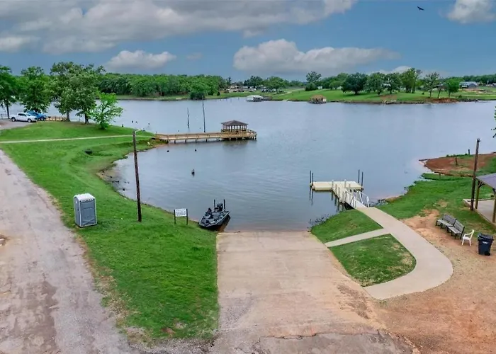 Lake Fork Fishing Getaway