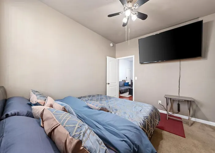 Cozy 1 Bdr/1Br Near Downtown