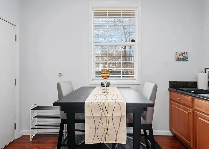 Cozy 1 Bdr/1Br Near Downtown