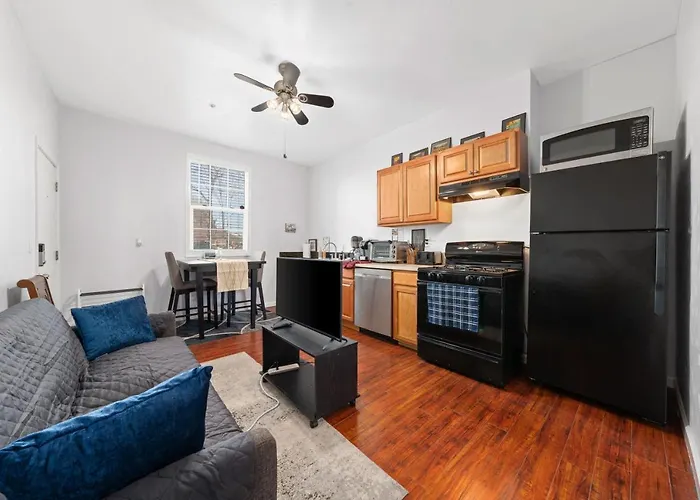 Cozy 1 Bdr/1Br Near Downtown