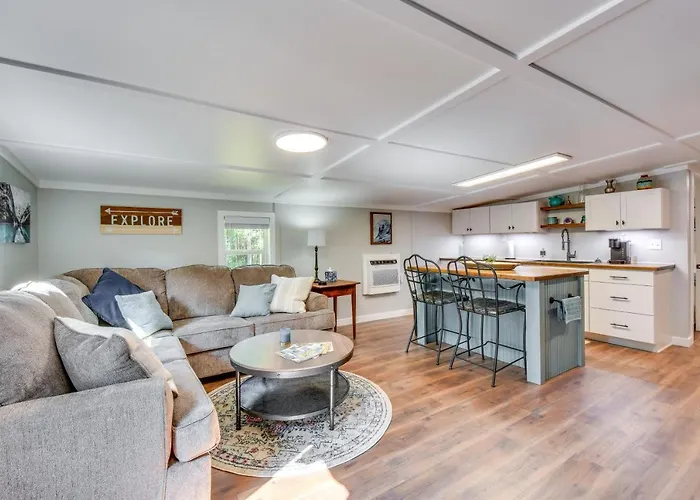 Cozy Clarkesville Getaway W/ Fire Pit!
