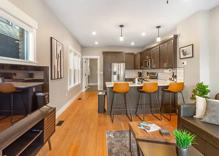 Modern Condo In The Heart Of Uptown Butte - Unit A
