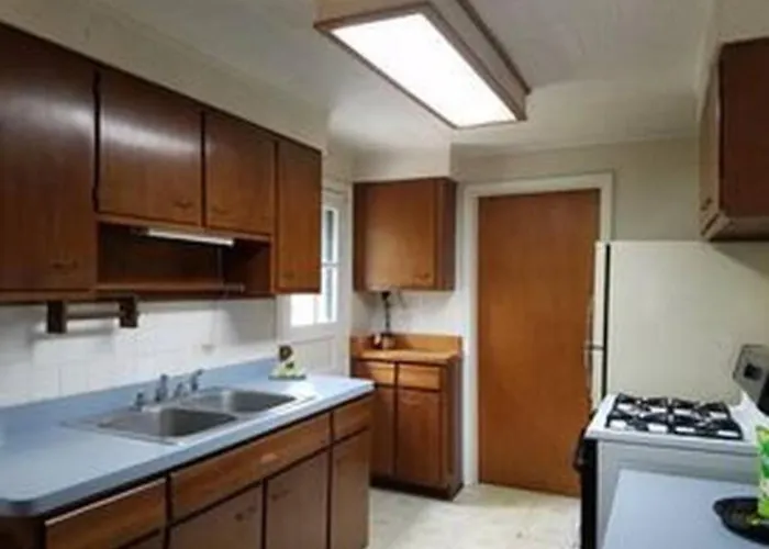 Dana Guest House