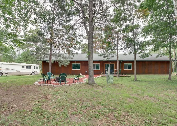 Pequot Lakes Vacation Rental W/ Patio & Fire Pit
