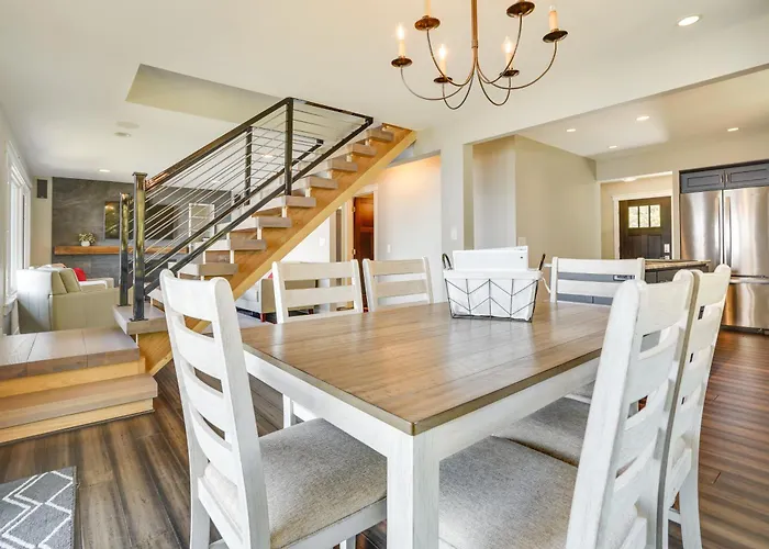 Lakefront Chippewa Falls Haven W/ Private Deck!