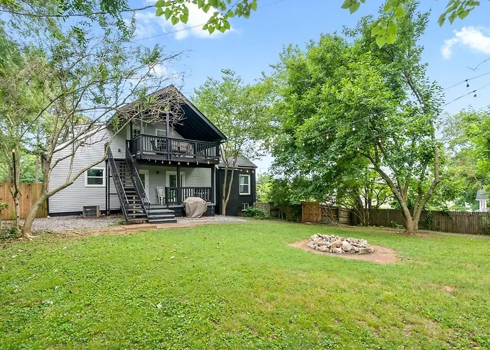 Memories On Madison - Entire Home W/ Game Room & Outdoor Fire Pit