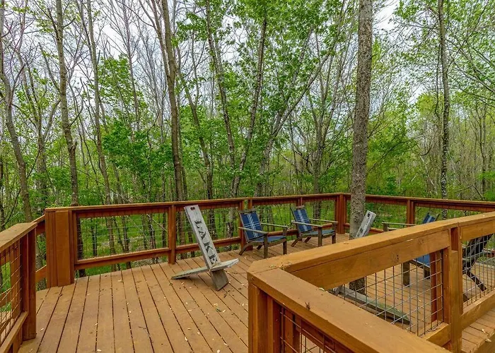 Cozy Cottage • 2 King Beds • Grove • Kayaks • Washer/Dryer