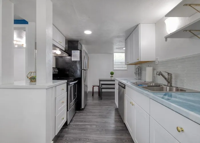 New Downtown Boise On Bsu Campus 3 Beds Sleeps 6