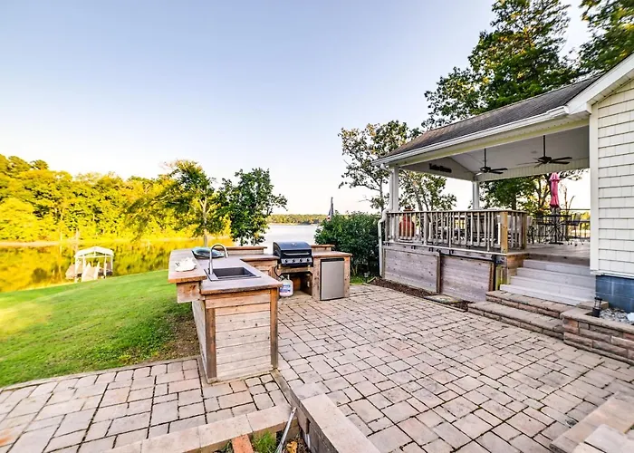 Pet-Friendly New Concord Vacation Rental On Lake!