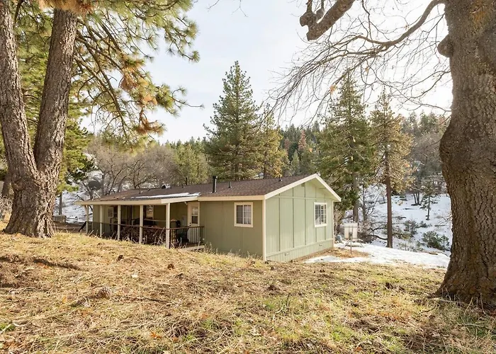 Secluded Mountain Retreat