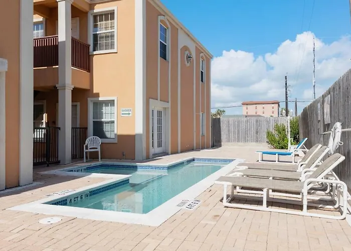 Luxury 3 Bed 2 Bath 1St Floor Condo Near Beach