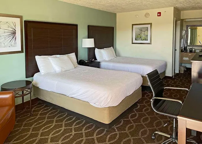 Quality Inn Clinton North