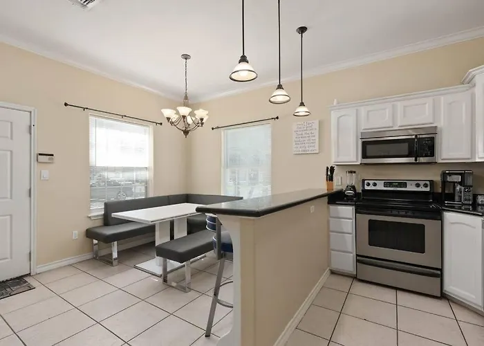 Luxury 3 Bed 2 Bath 1St Floor Condo Near Beach