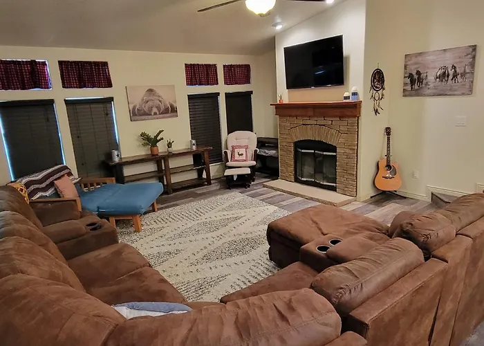 Parker Strip Pool House | Private Pool • Game Room • River Access