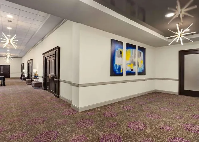 Iban Dallas Park Central Hotel, Trademark By Wyndham