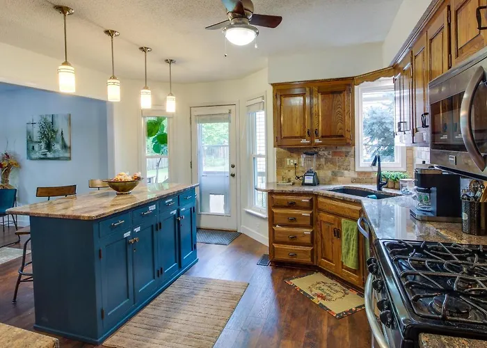 Overland Park Home W/ Fenced-In Yard & Gas Grill!