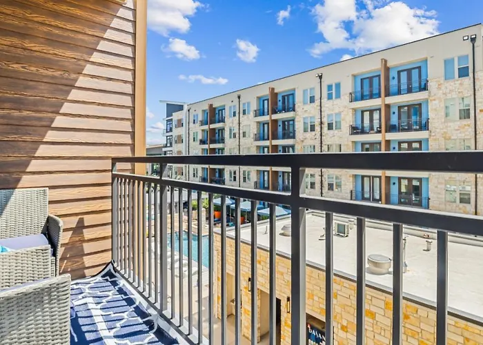 Cozy Retreat-Free Reserved Parking-Pool