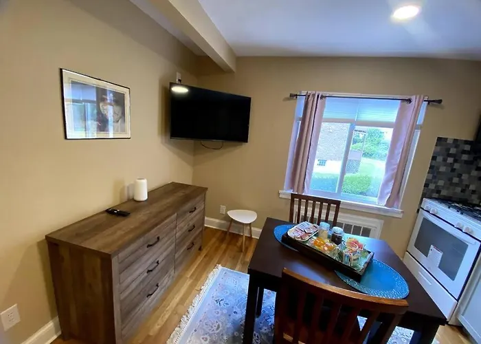 Cozy Boston Getaway Apartment Perfect For 2026 World Cup Visit, Free Parking