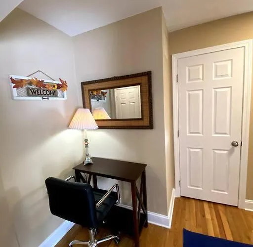 Cozy Boston Getaway Apartment Perfect For 2026 World Cup Visit, Free Parking