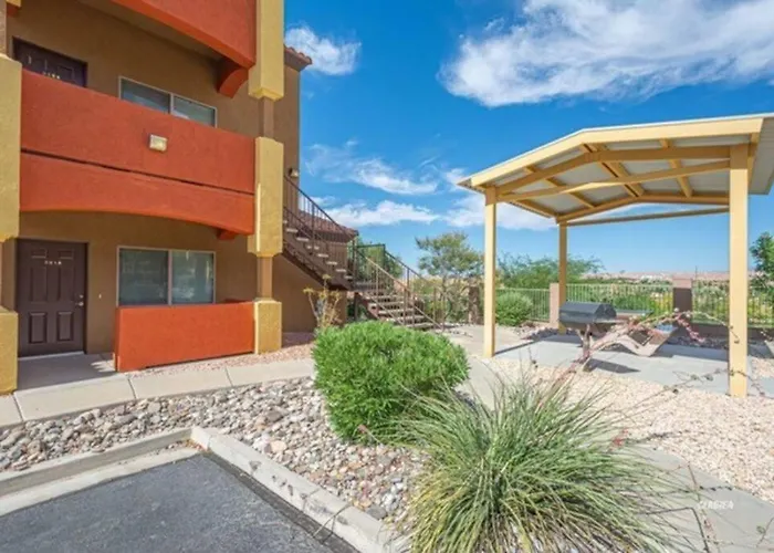 Spectacular Mountain Views At Hawk Ridge