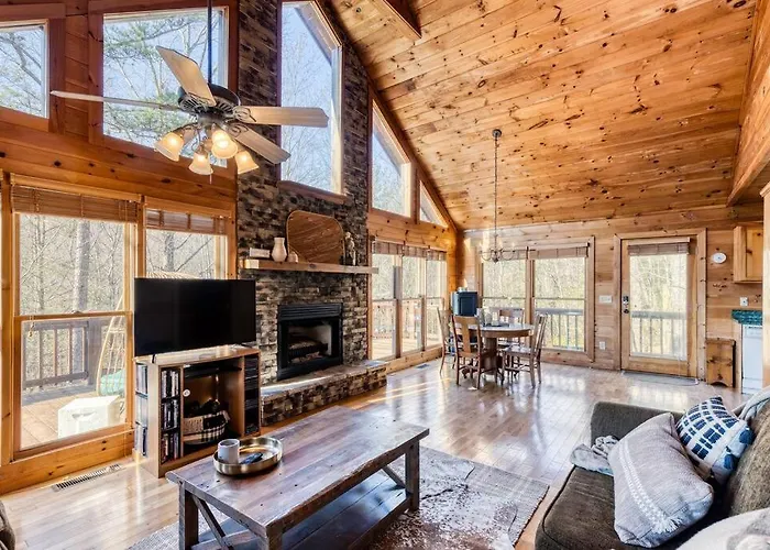 Serene Cabin*Mountain Views*Hot Tub*Large Decks